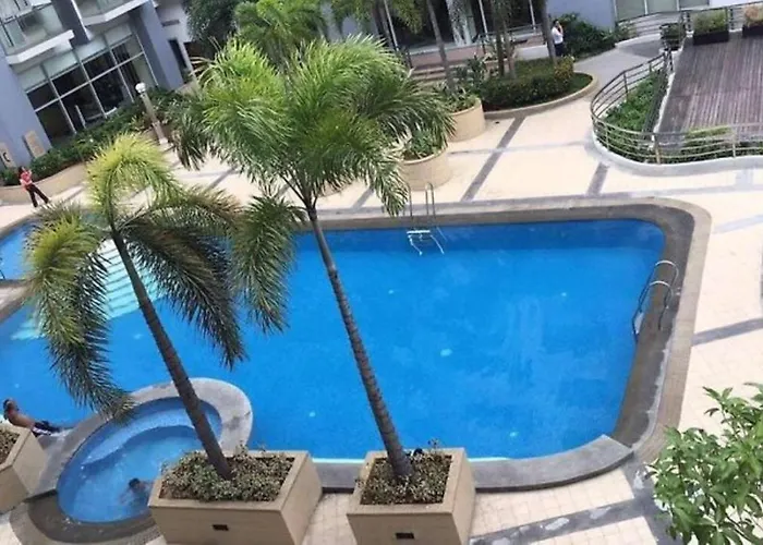 Apartment Del's Condotel Across Naia Terminal 3