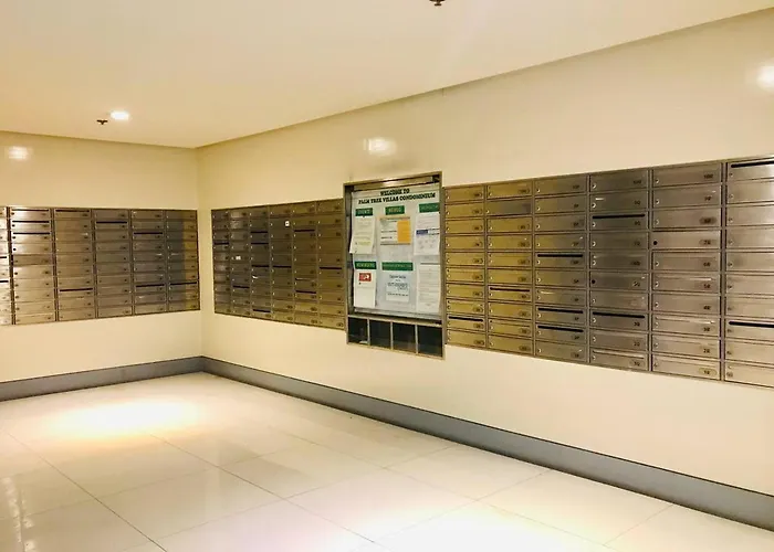 Del's Condotel Across Naia Terminal 3