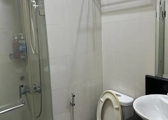 Apartment Del's Condotel Across Naia Terminal 3