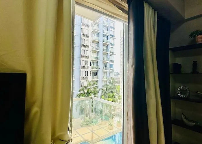 Del's Condotel Across Naia Terminal 3 Manila