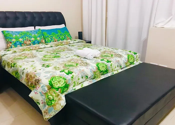 Apartment Del's Condotel Across Naia Terminal 3