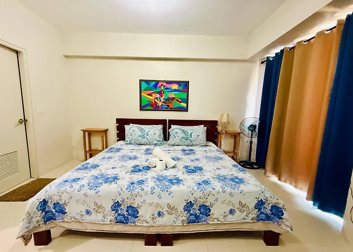 Del's Condotel Across Naia Terminal 3 Manila