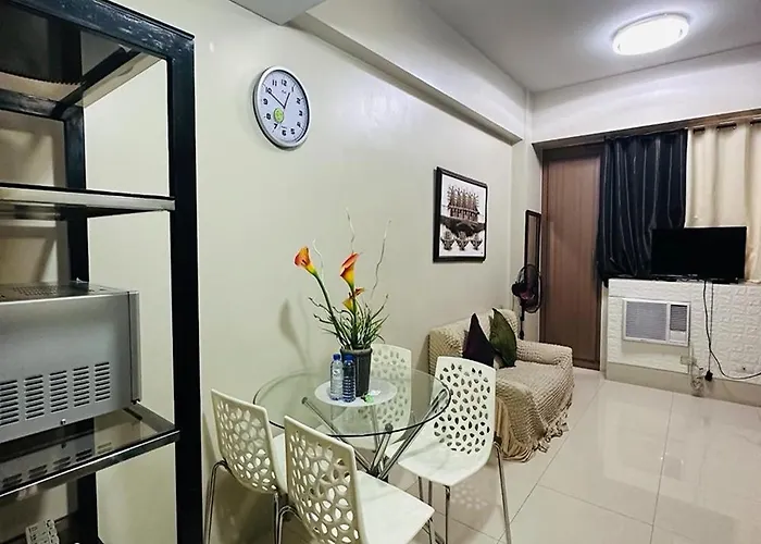 Del's Condotel Across Naia Terminal 3 Apartment *
