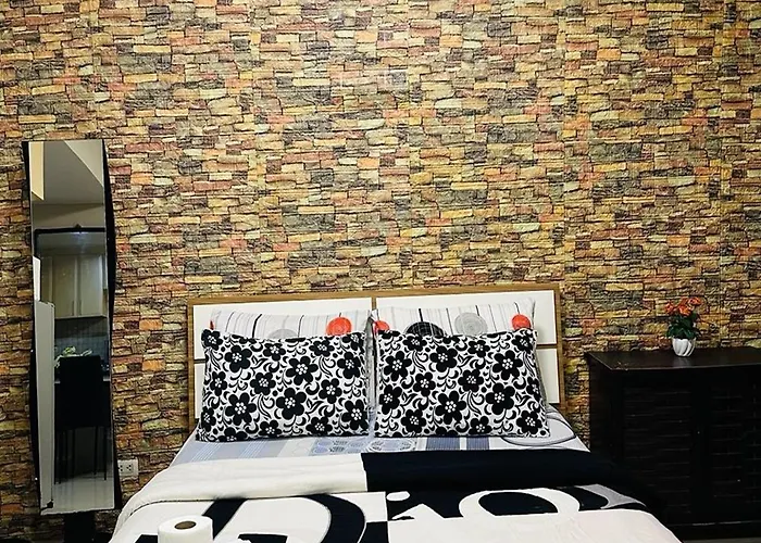 Del's Condotel Across Naia Terminal 3 Apartment