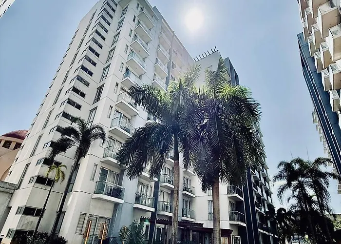 Del's Condotel Across Naia Terminal 3 Apartment Manila